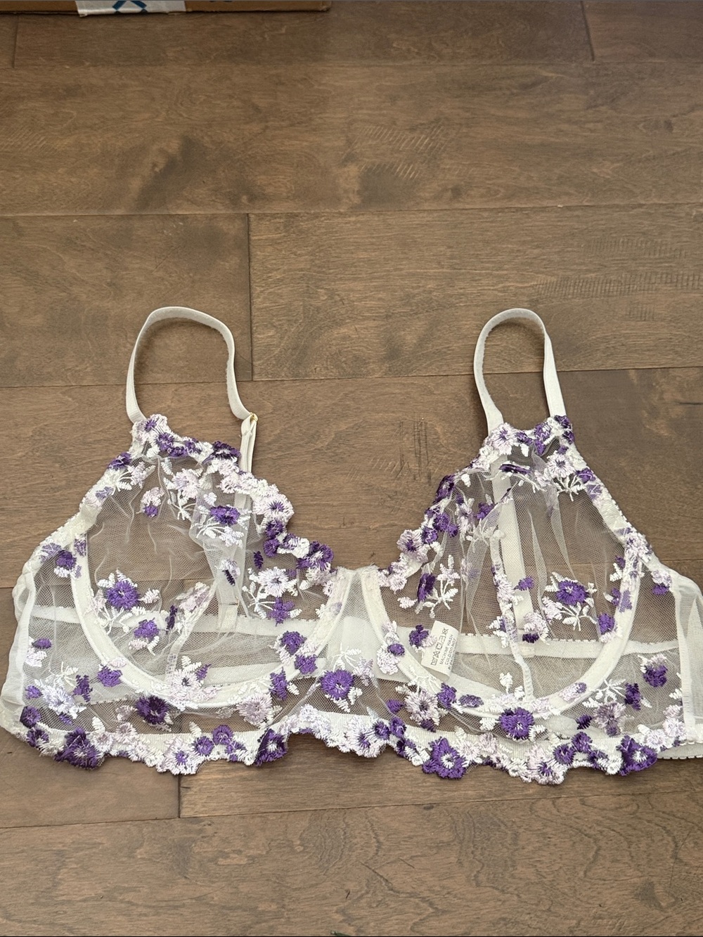 Source Unknown White Sheer Underwire Bra with Purple Floral Embroidery